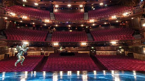 The London Palladium, London .